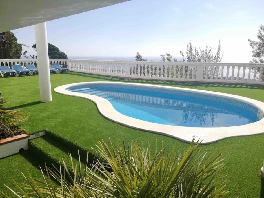 Villa Blanca Лорет де Мар Екстериор снимка